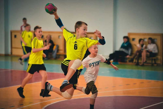 Плюсы и минусы гандбольных тренировок для детей - sportprotection
