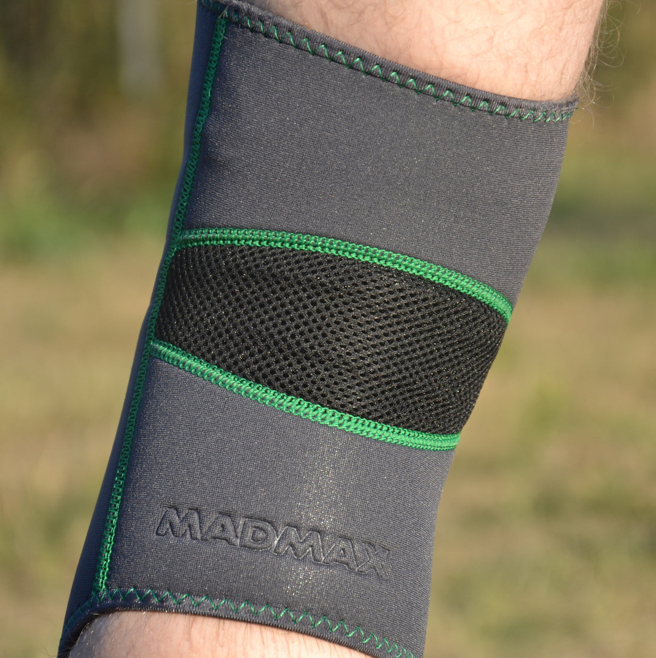 Наколінник MadMax MFA-294 Zahoprene Knee Support Dark Grey/Green (1шт.) L