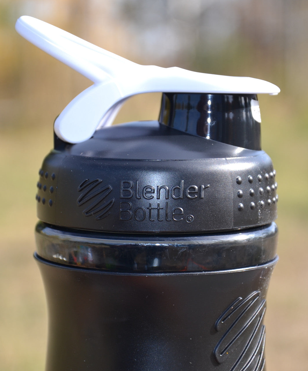 Шейкер спортивний (пляшка) BlenderBottle SportMixer Flip 28oz/820ml Black/White