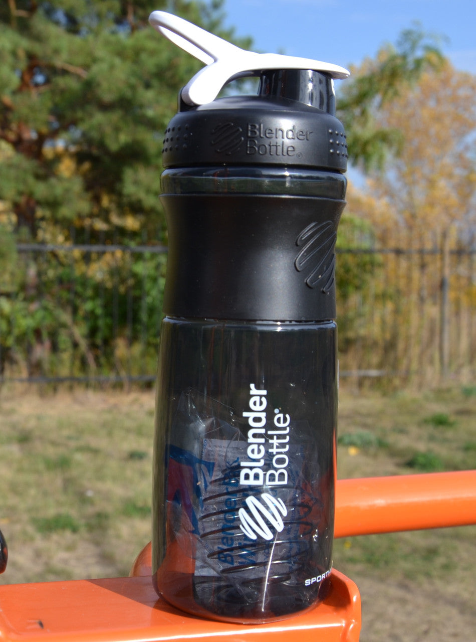 Шейкер спортивний (пляшка) BlenderBottle SportMixer Flip 28oz/820ml Black/White