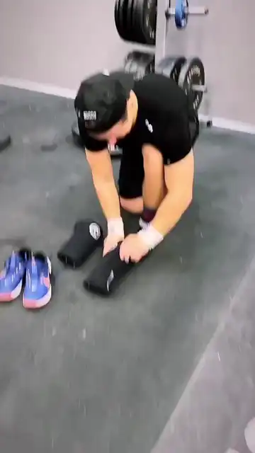 Відео огляд Rehband - 18